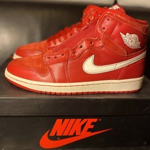 Jordan 1 high gym red